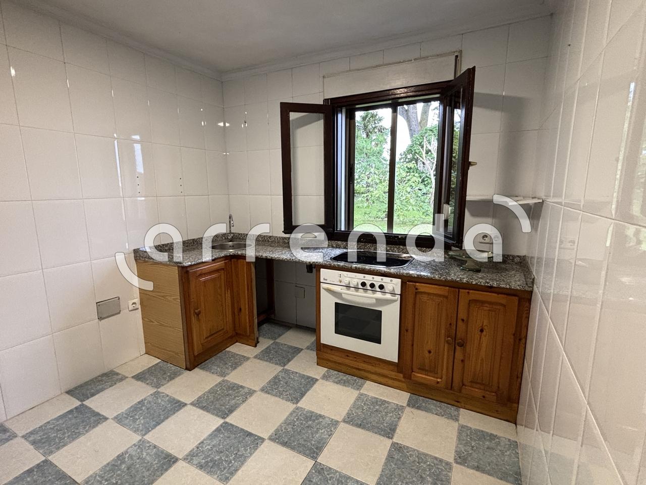 villas en santa-cruz-de-bezana · calle-bezania-39100 325000€