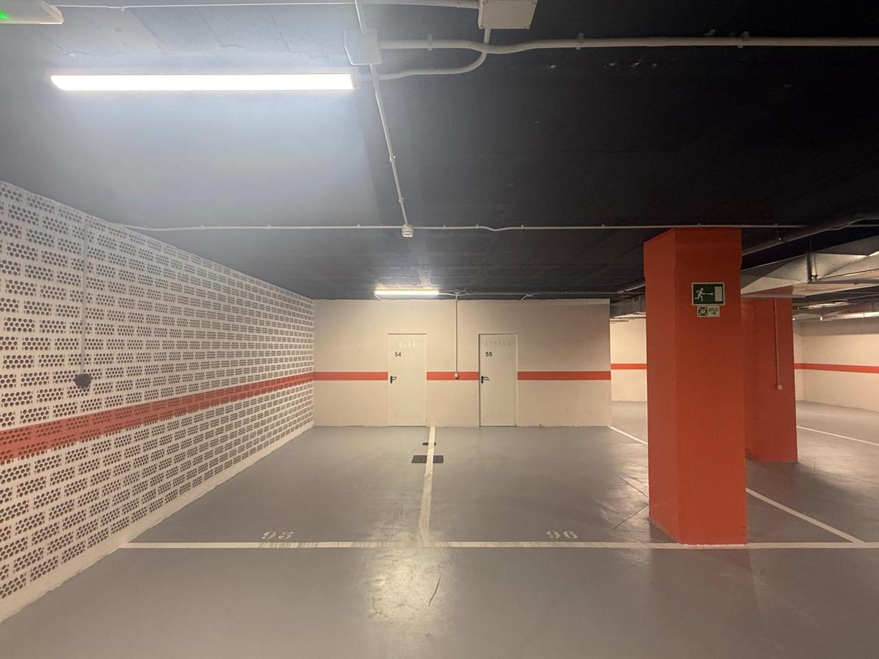 Plaza de parking en Calle Jesús Redondo Román, Valladolid, Valladolid de 12 m2