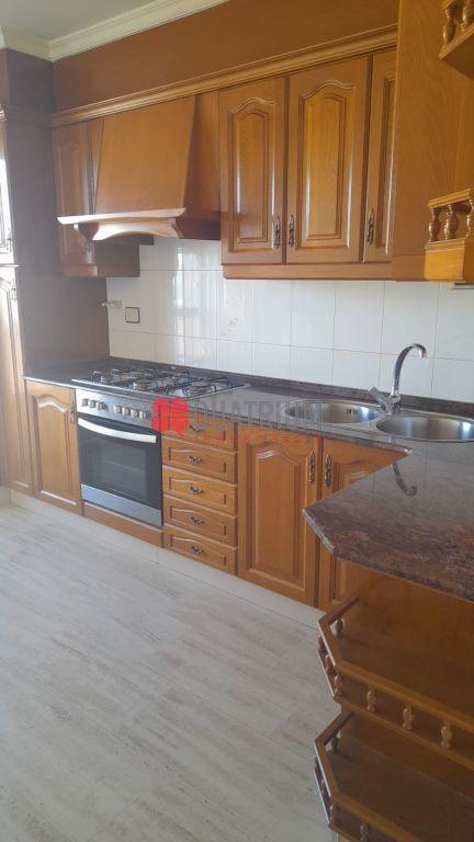 Piso en Buenos Aires, Melide, A Coruña de 100 m2