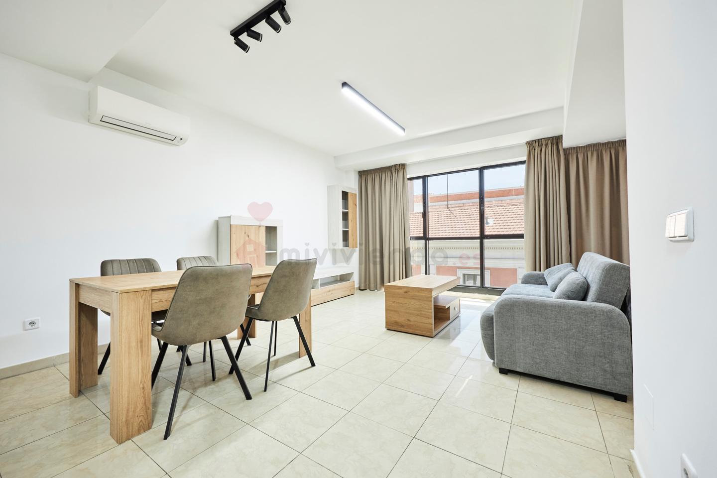 Flat in Calle de Prim, Madrid, Madrid of 50 m2