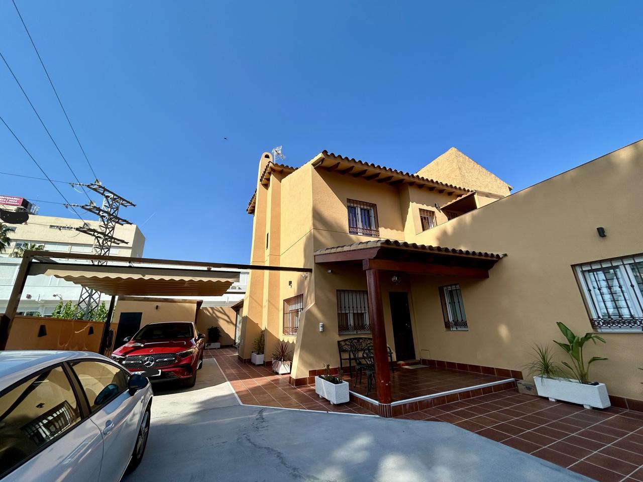 Chalet en venta en Alicante