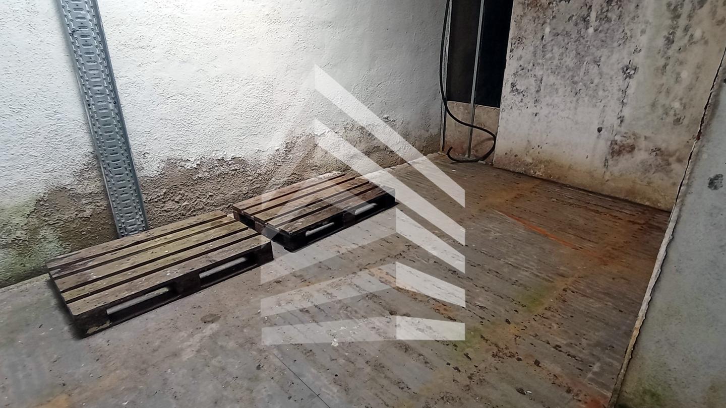locales-comerciales en montcada-i-reixac · carrer-turo-08110 99540€