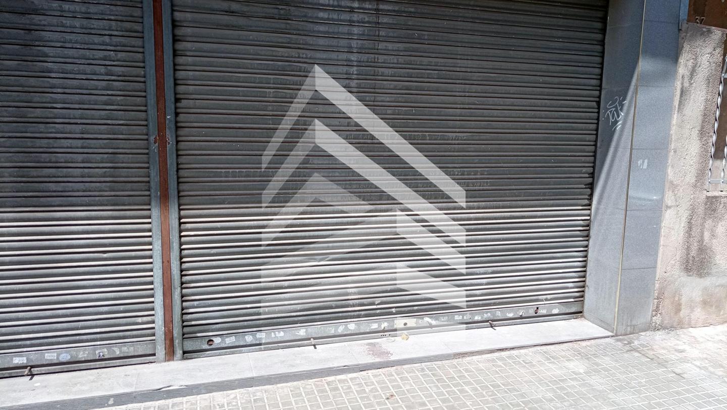 locales-comerciales en montcada-i-reixac · carrer-turo-08110 99540€