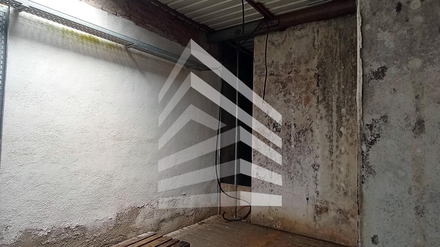 locales-comerciales en montcada-i-reixac · carrer-turo-08110 99540€
