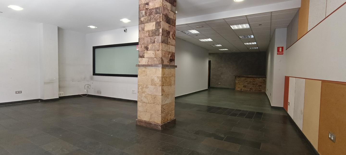 Local en Calle Cipriano de la Huerga, León, León de 100 m2