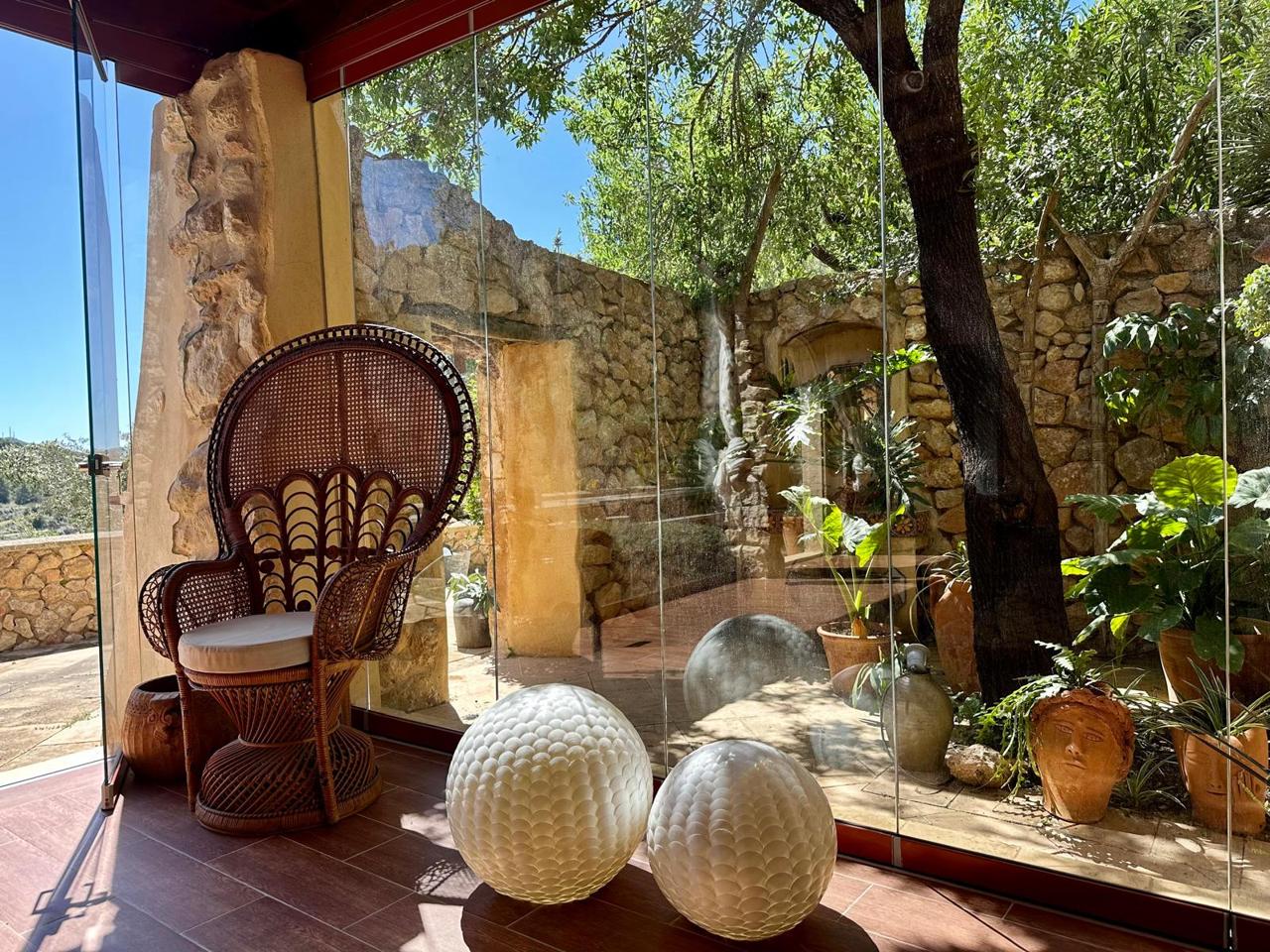 Finca rústica con carácter, vistas abiertas y piscina — Andratx — Foto 12