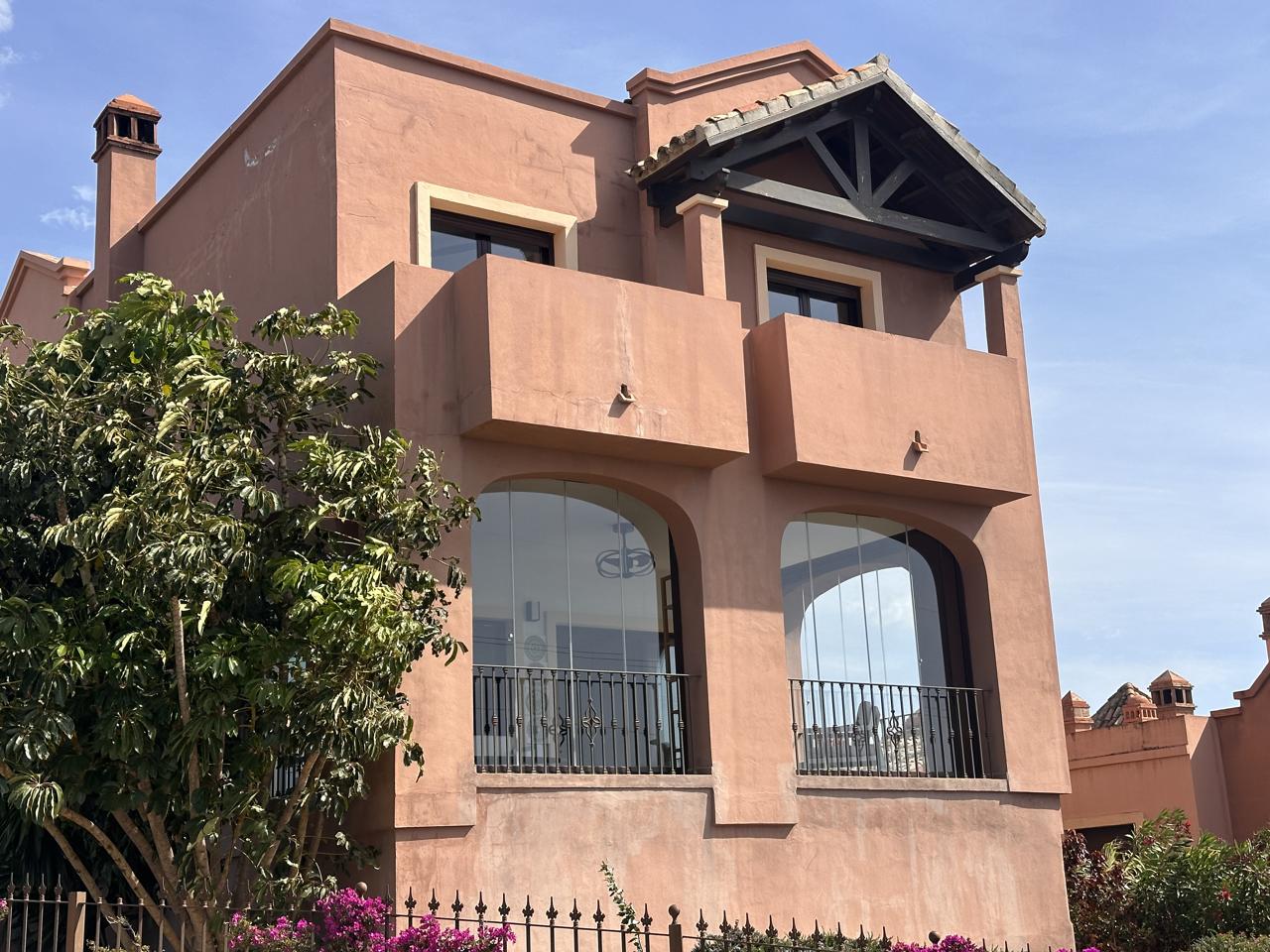 House in Estepona - view 1