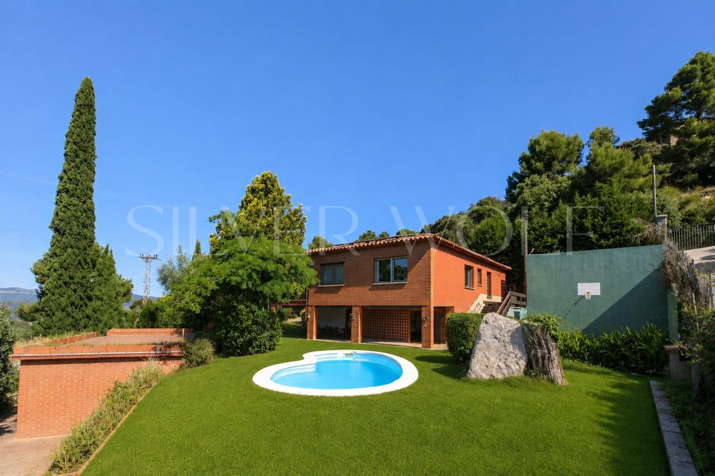 Casa / chalet en Carrer Eduard Toldrà, L'Ametlla del Vallès, Barcelona de 257 m2