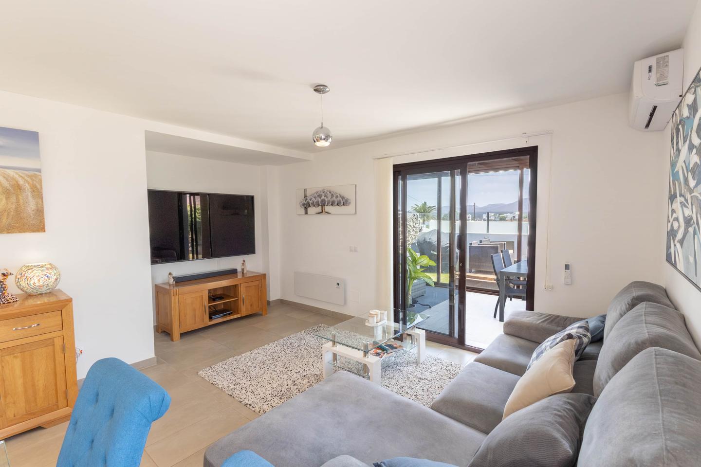 Exquisite 3 Bed Villa With Views & Pool Access
