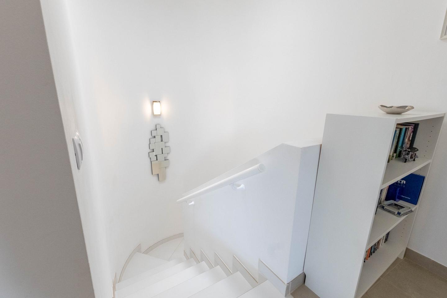 Exquisite 3 Bed Villa With Views & Pool Access