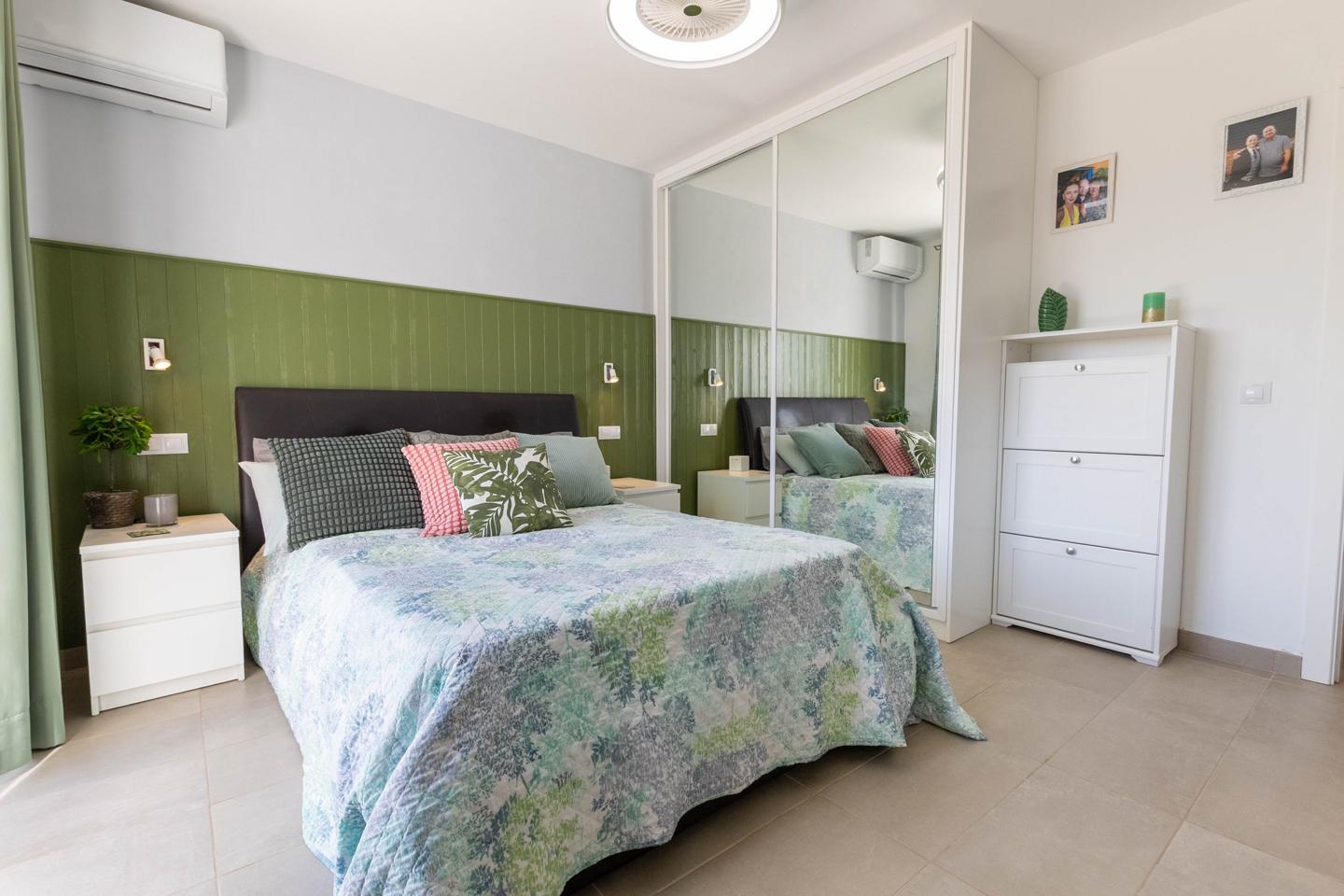 Exquisite 3 Bed Villa With Views & Pool Access