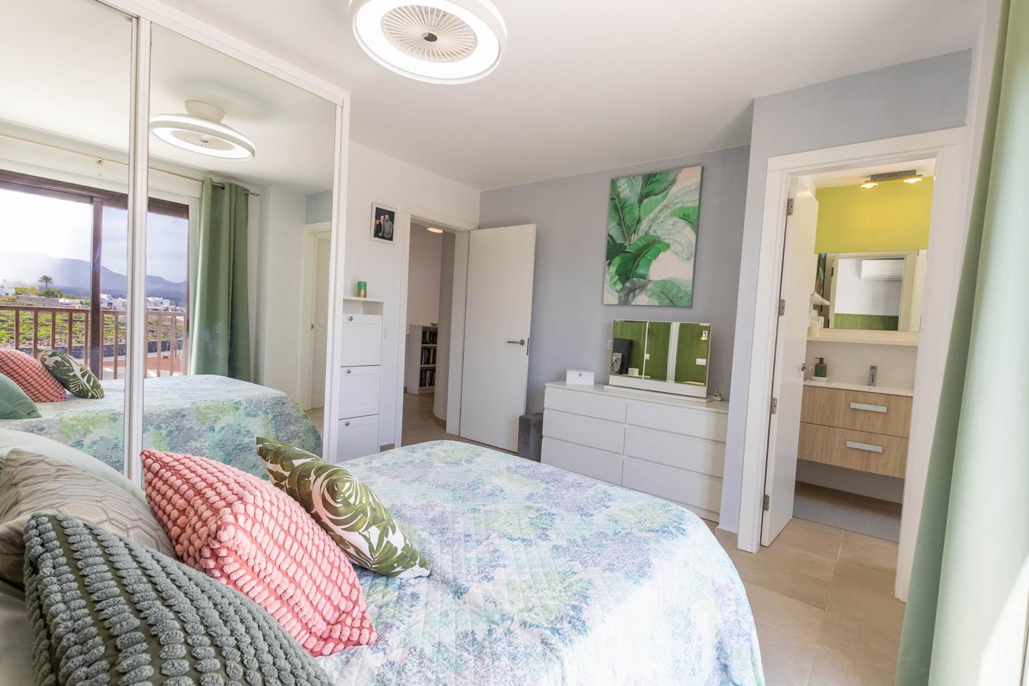 Exquisite 3 Bed Villa With Views & Pool Access