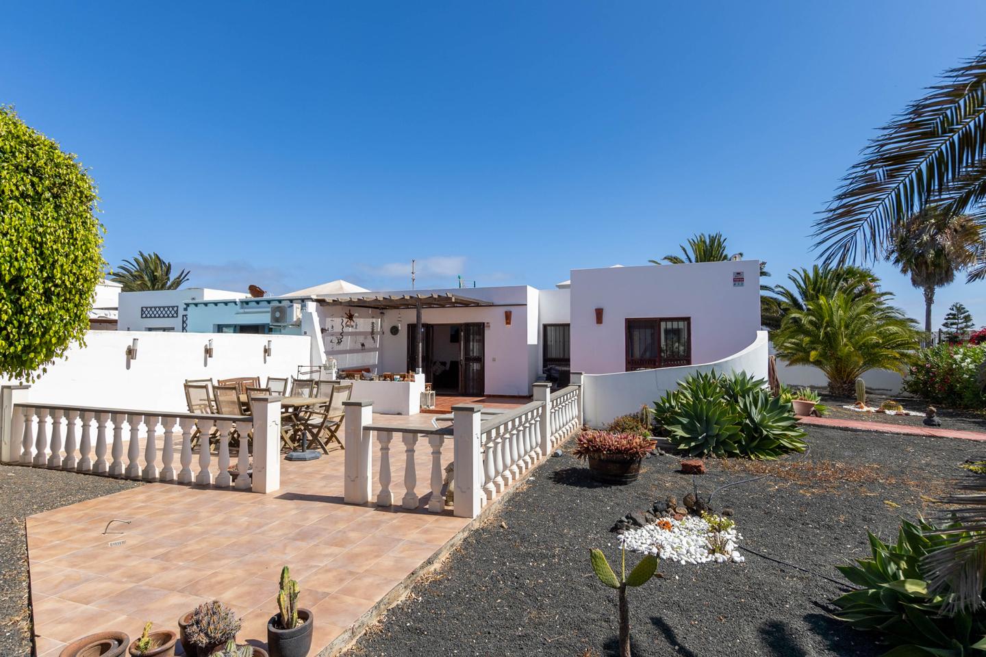 Lovely 2 Bed Villa On Spacious Plot With Gardens
