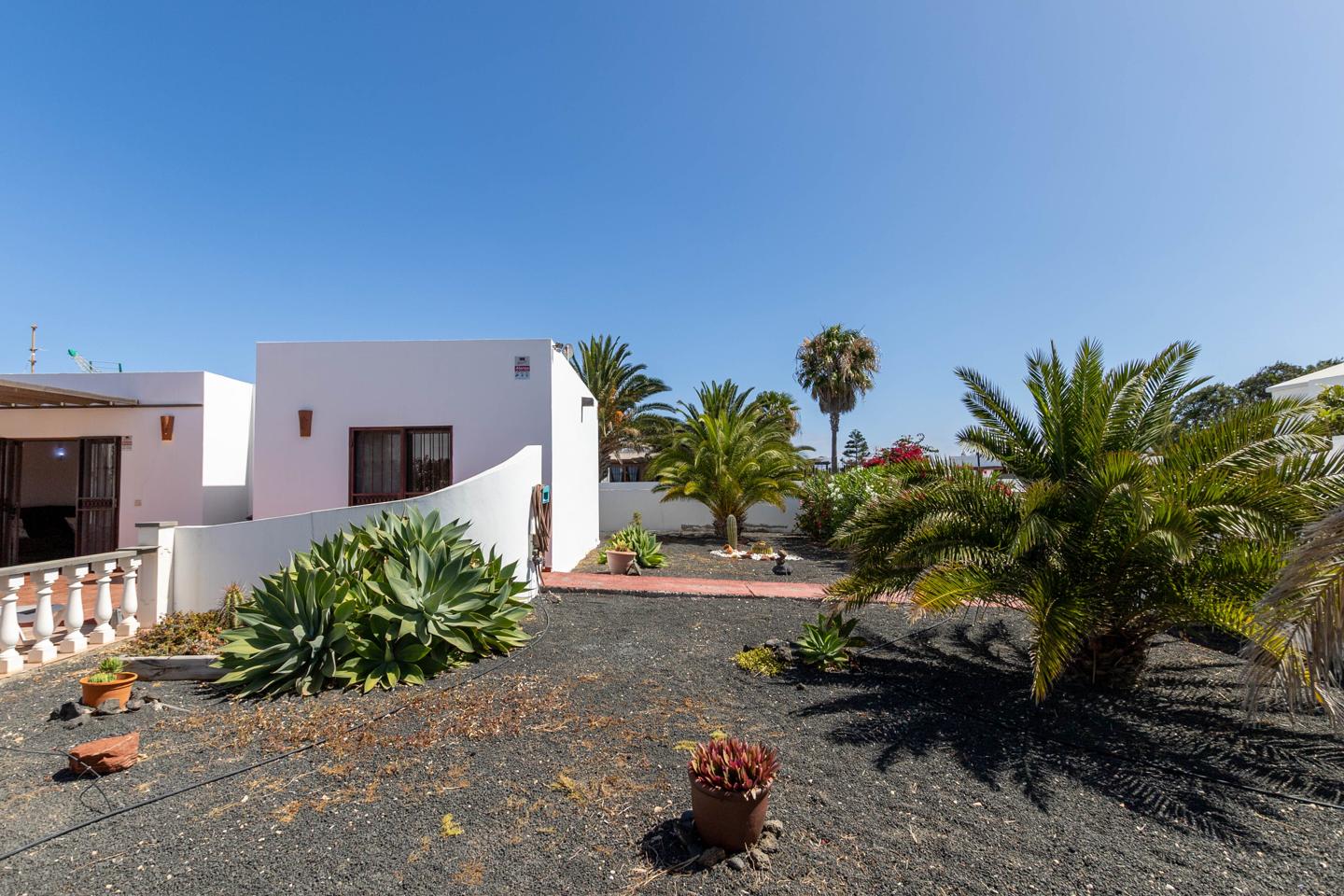 Lovely 2 Bed Villa On Spacious Plot With Gardens