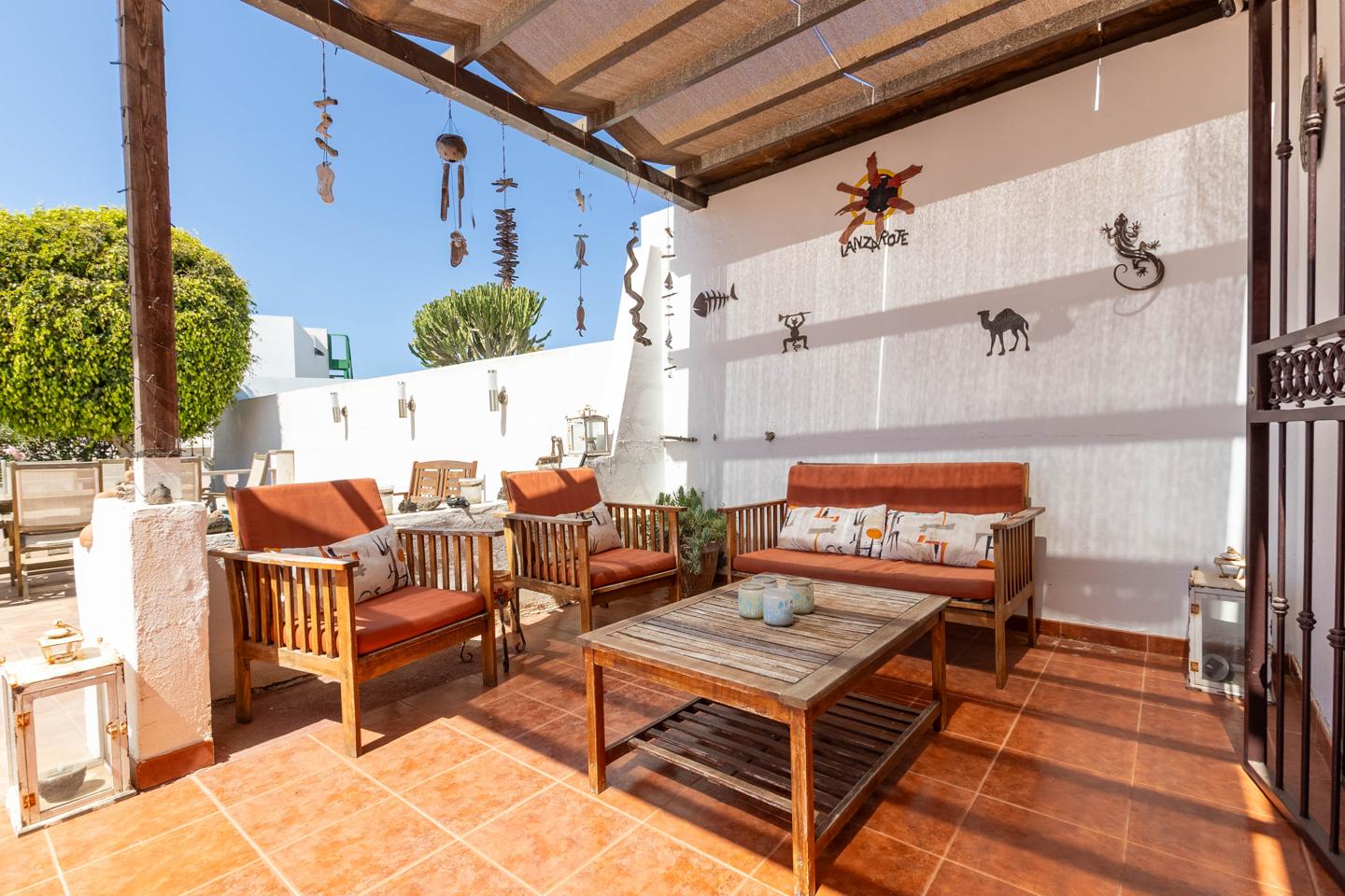Lovely 2 Bed Villa On Spacious Plot With Gardens