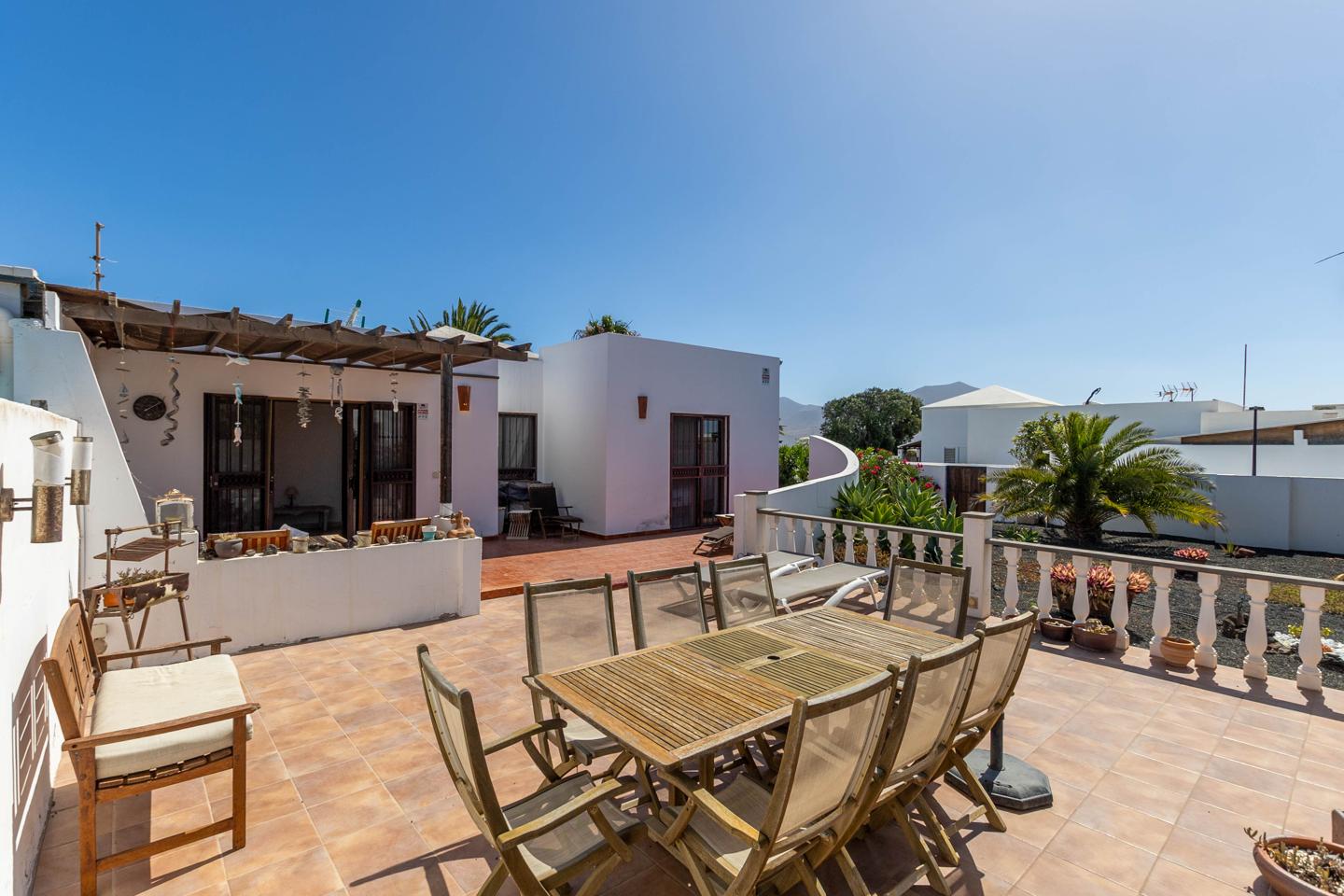 Lovely 2 Bed Villa On Spacious Plot With Gardens