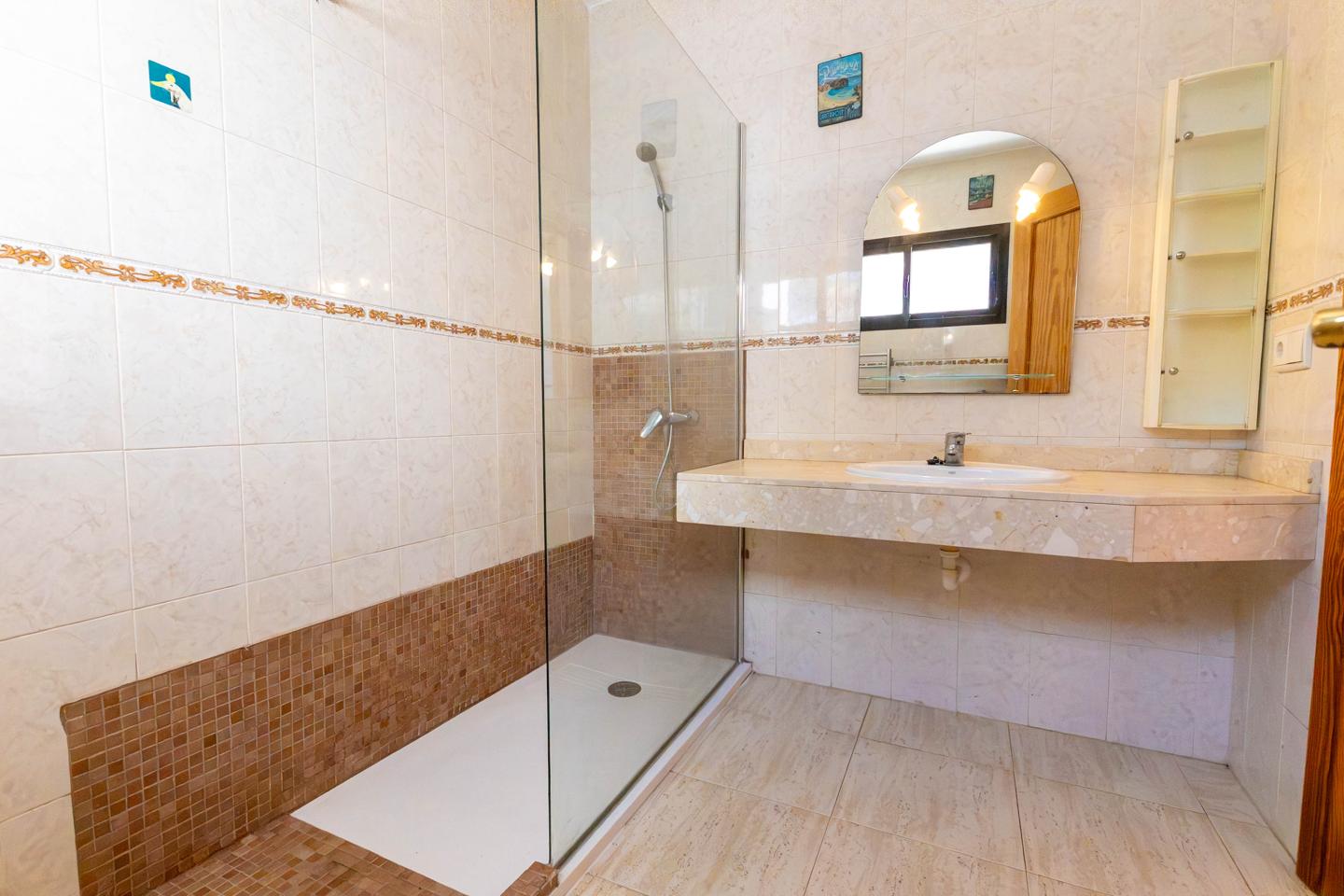 Lovely 2 Bed Villa On Spacious Plot With Gardens