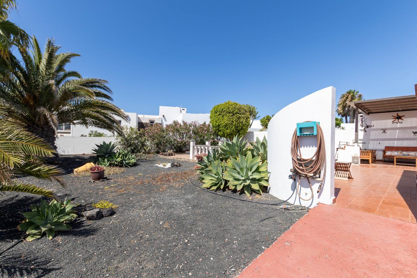 Lovely 2 Bed Villa On Spacious Plot With Gardens