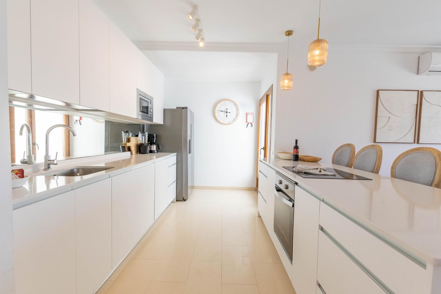 Stylish 5 Bed Villa With Superb Outdoor Spaces