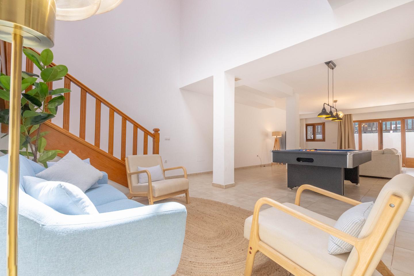 Stylish 5 Bed Villa With Superb Outdoor Spaces