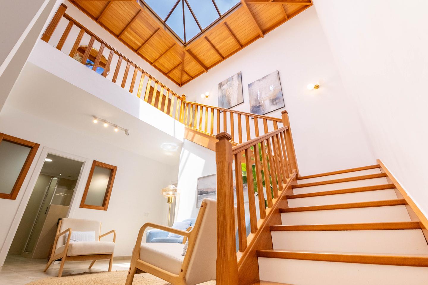 Stylish 5 Bed Villa With Superb Outdoor Spaces