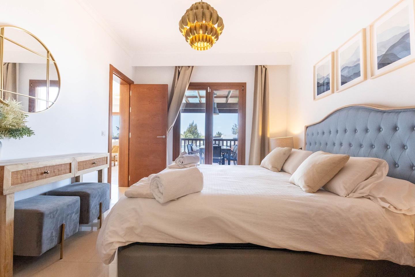 Stylish 5 Bed Villa With Superb Outdoor Spaces