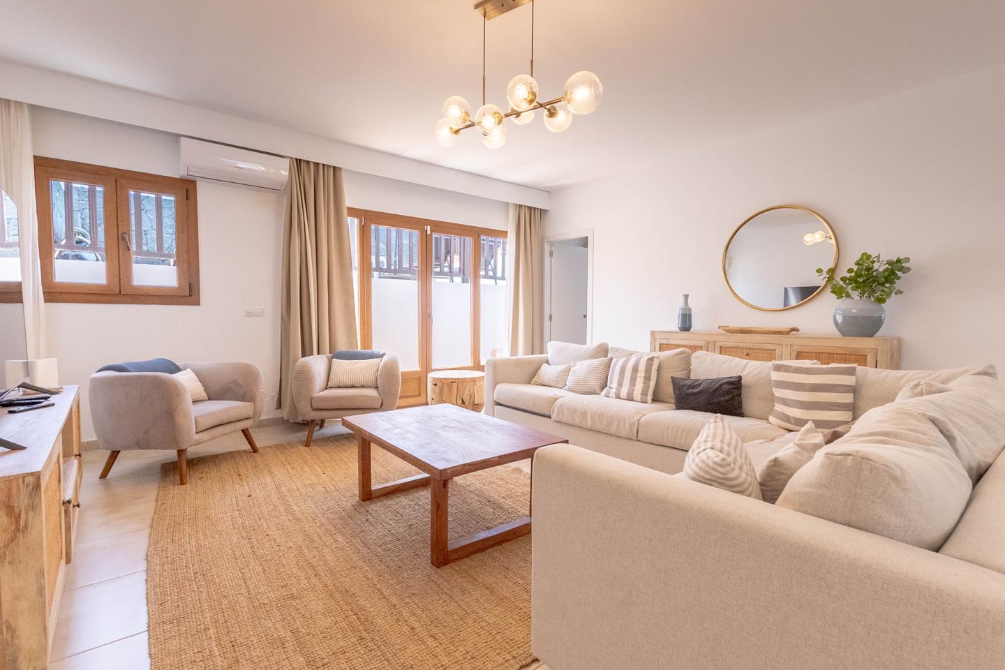 Stylish 5 Bed Villa With Superb Outdoor Spaces