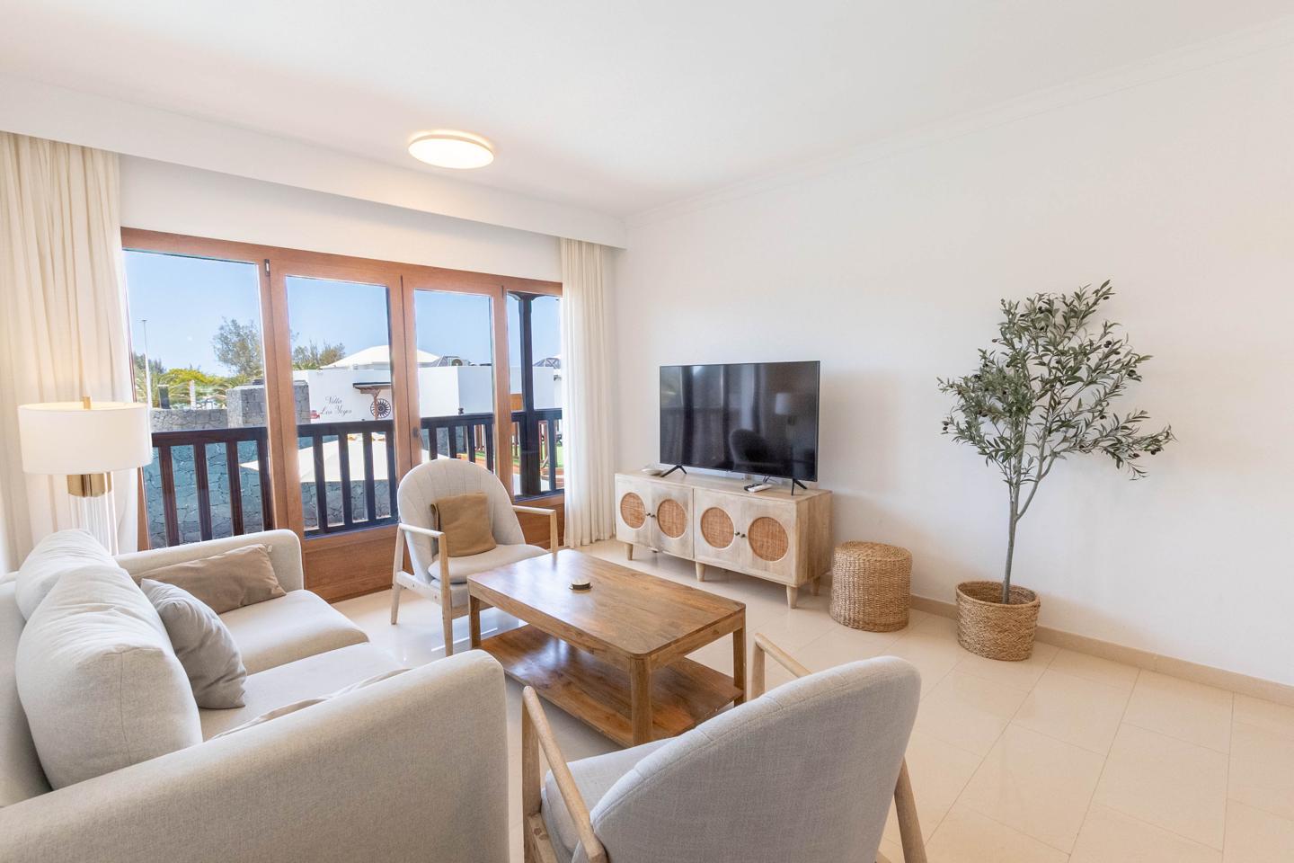 Stylish 5 Bed Villa With Superb Outdoor Spaces