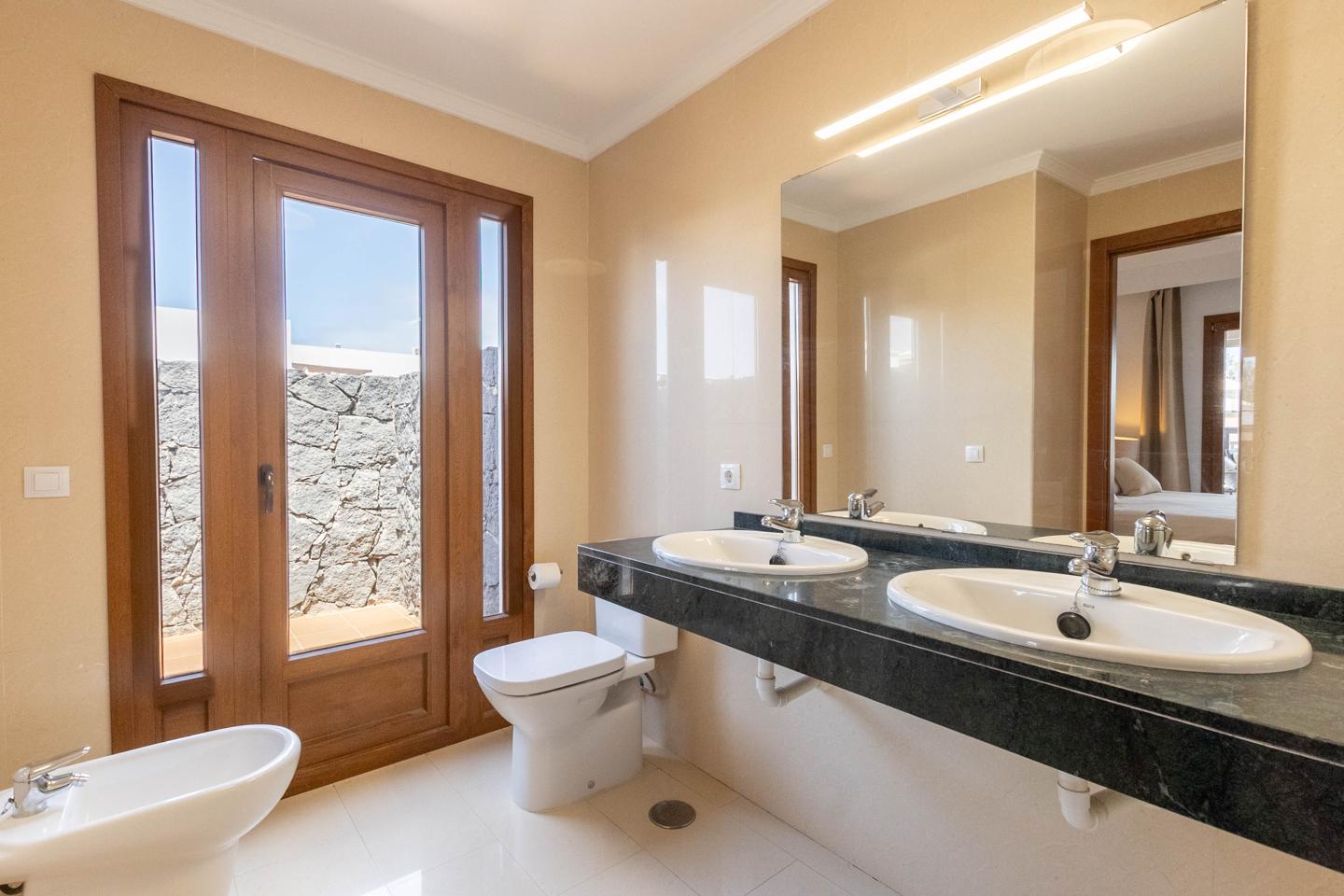 Stylish 5 Bed Villa With Superb Outdoor Spaces