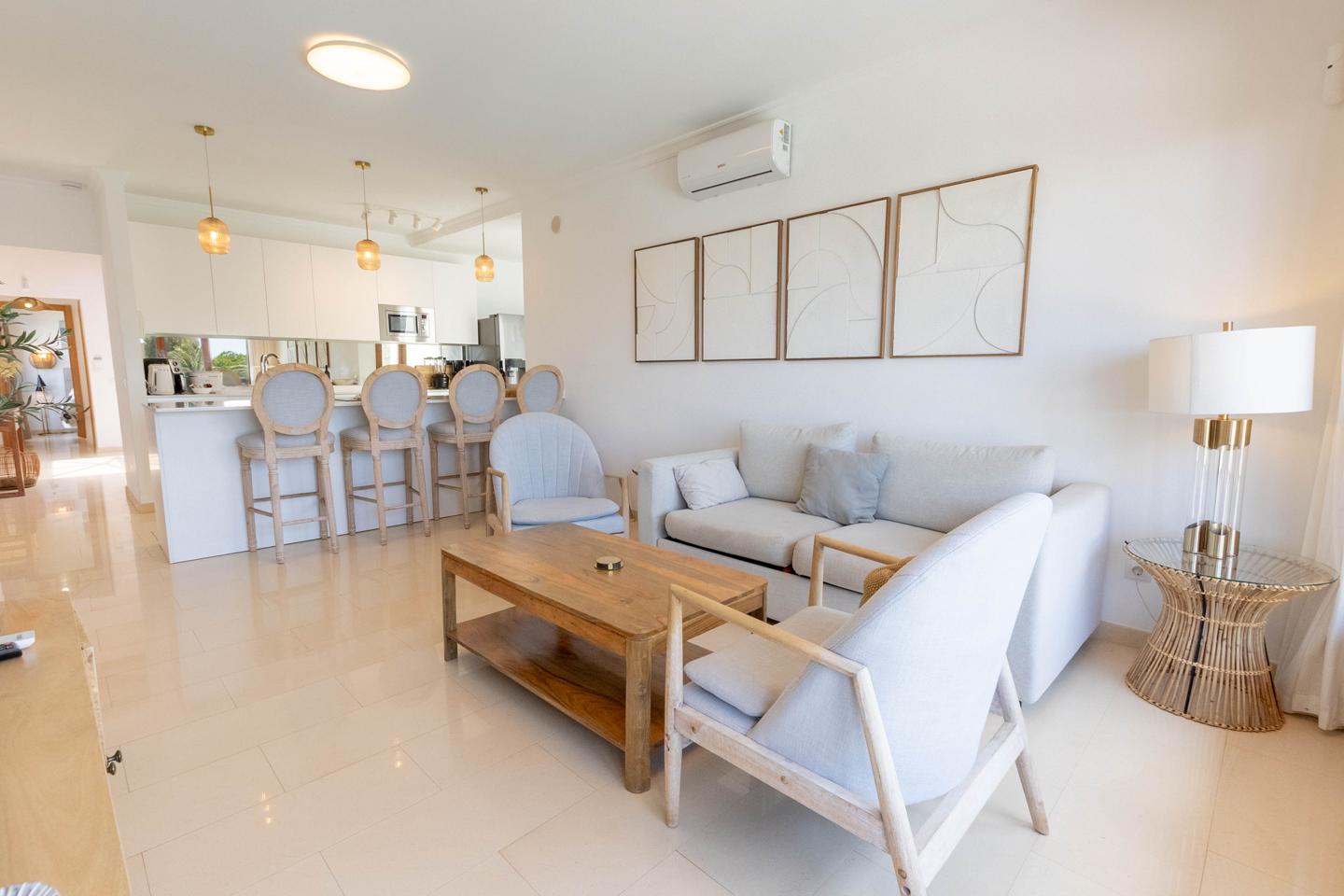 Stylish 5 Bed Villa With Superb Outdoor Spaces