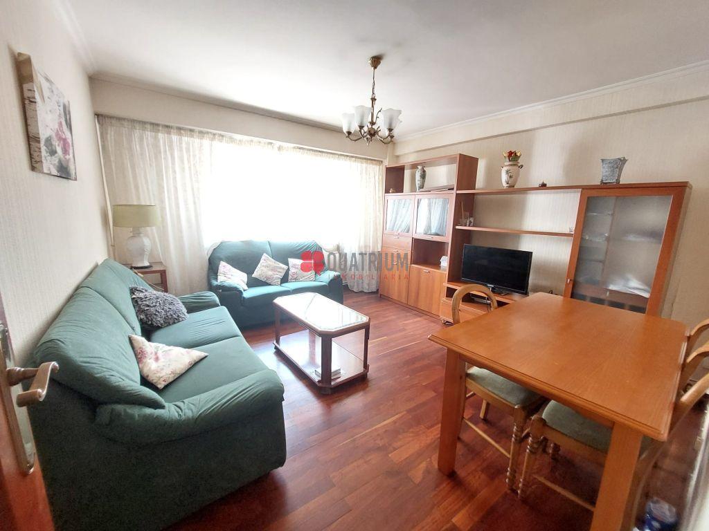 Piso en San Pedro de Mezonzo, Santiago de Compostela, A Coruña de 78 m2