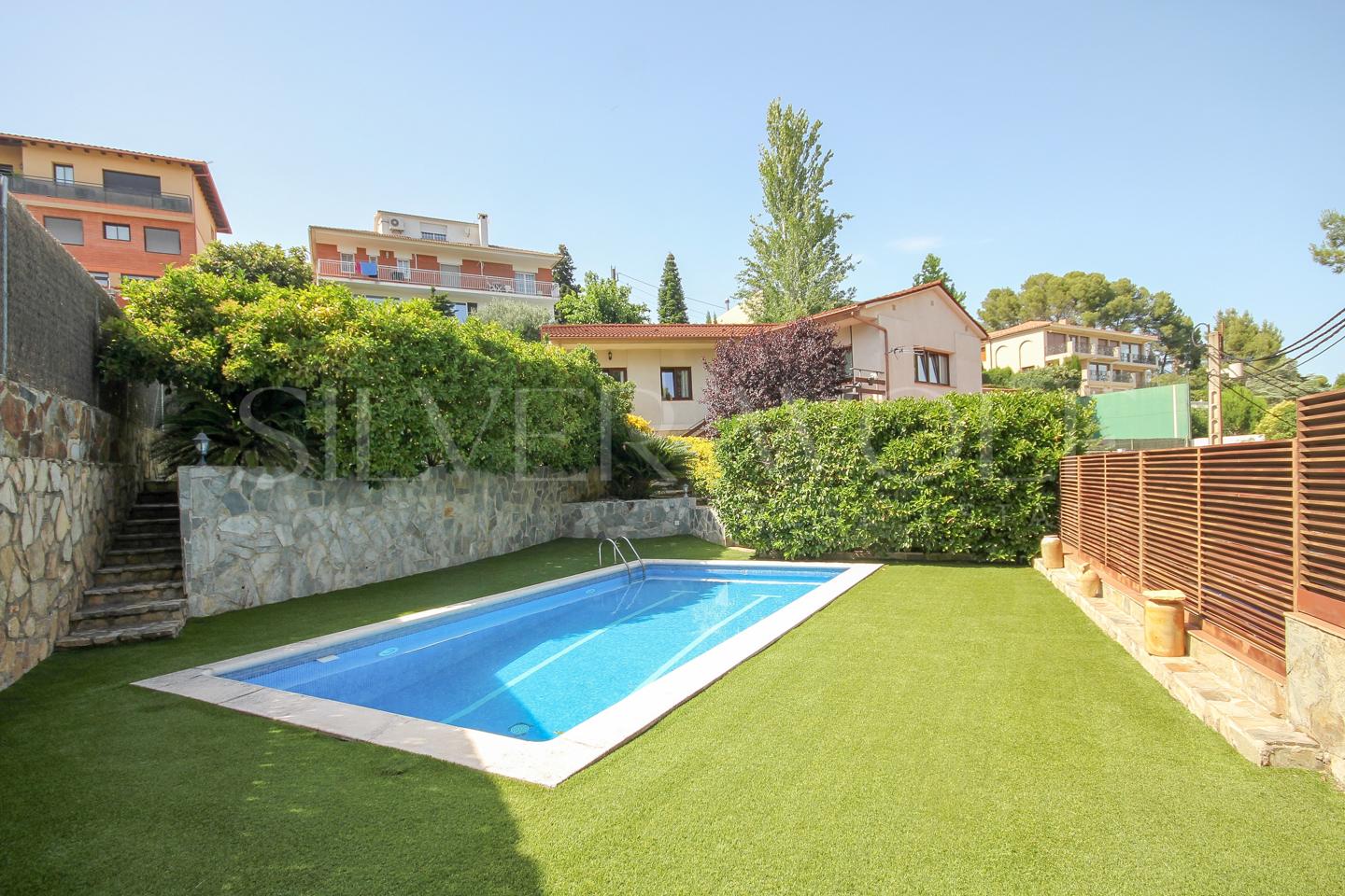Casa / chalet en Ronda Montmany, Pallejà, Barcelona de 214 m2