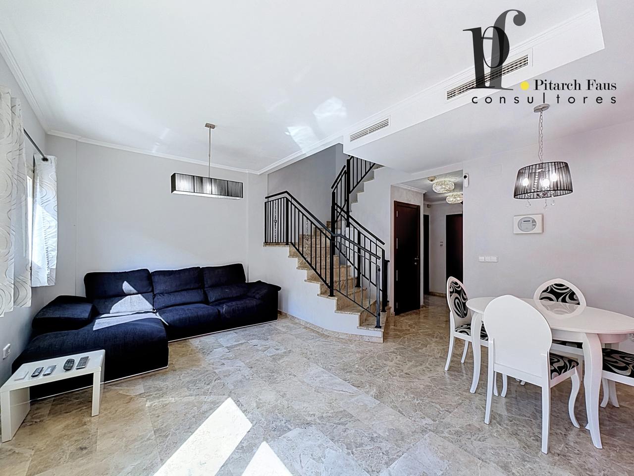 Casa / chalet en Avinguda de los Tulipans, La Pobla de Vallbona, Valencia de 210 m2