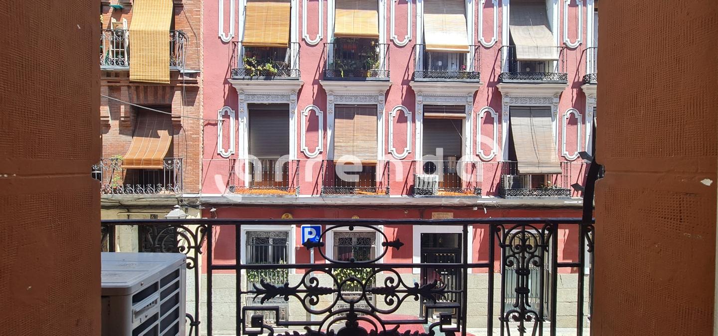 pisos en madrid · calle-de-la-sierpe-28005 1750€