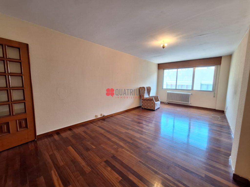 Piso en Montero Ríos, Santiago de Compostela, A Coruña de 86 m2