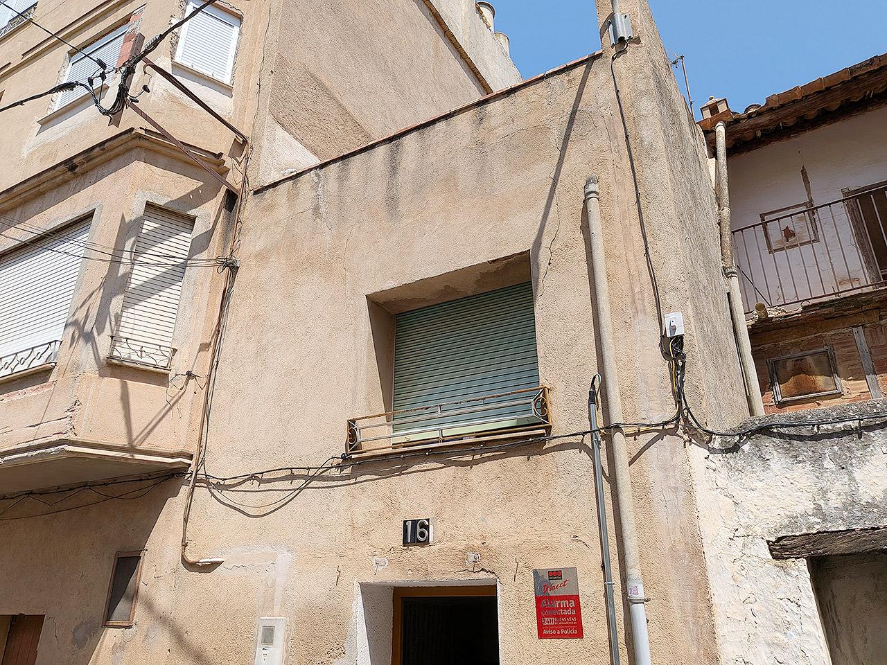 Casa / chalet en Carrer Doctor Robert 16, Ulldecona, Tarragona de 81 m2