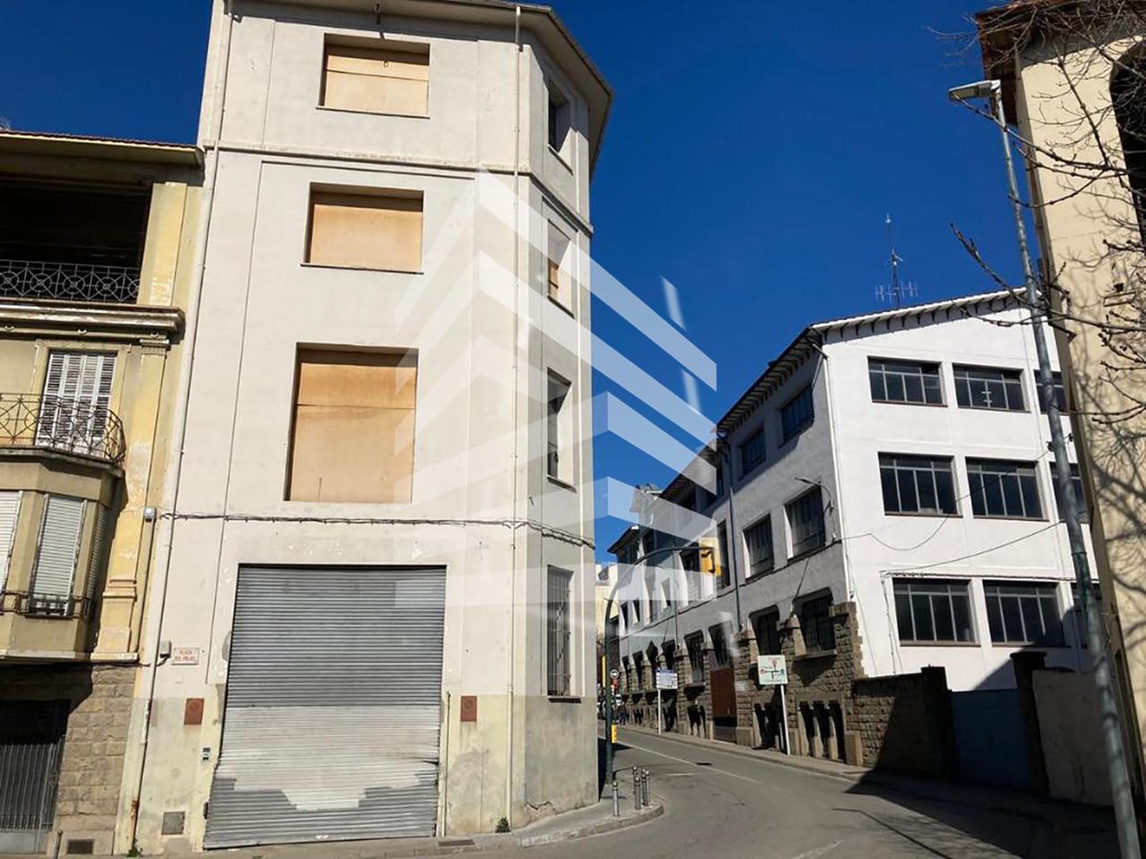 nave-industrial en olot · carrer-pare-antoni-soler-17800 800000€