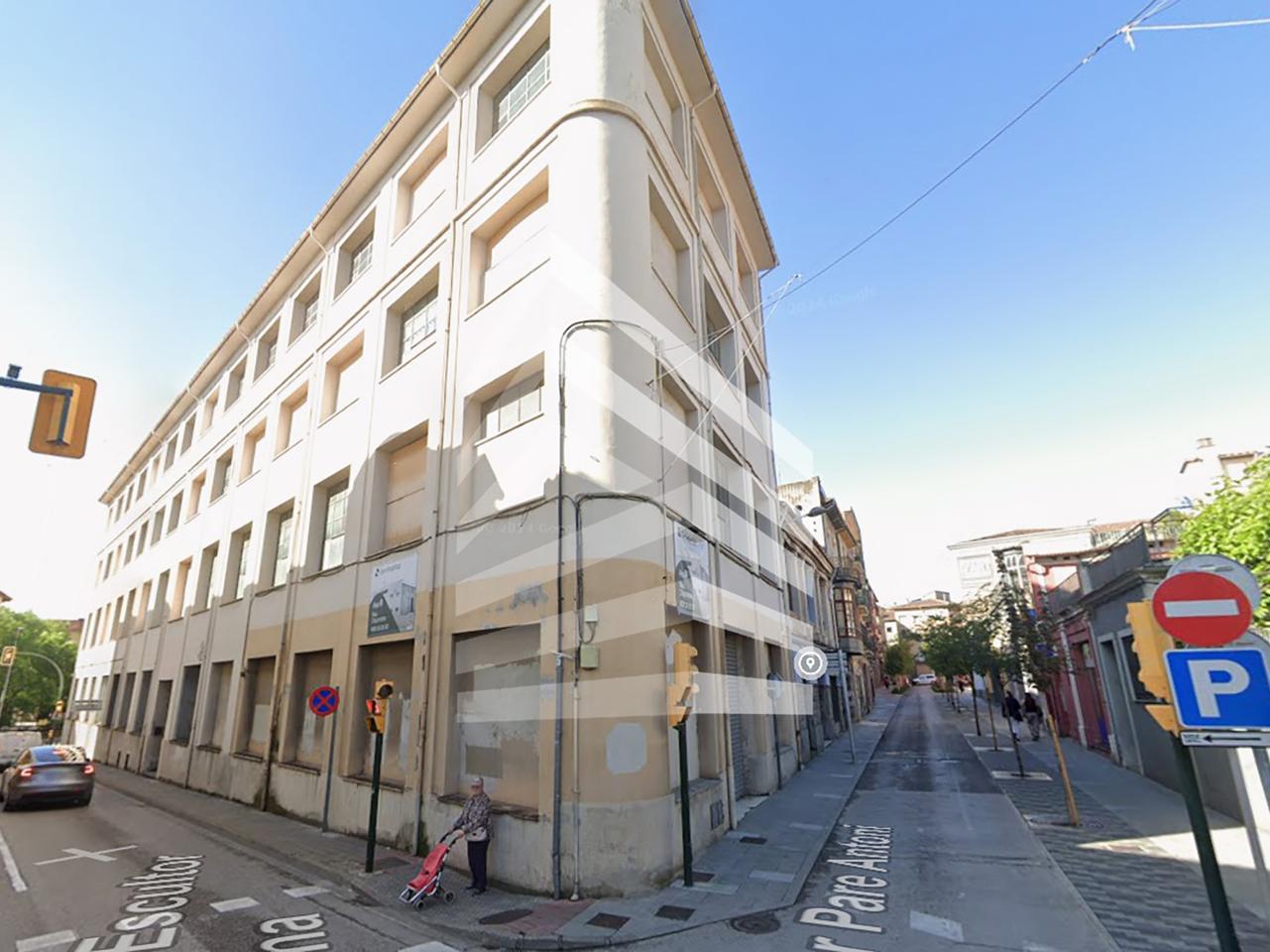 nave-industrial en olot · carrer-pare-antoni-soler-17800 800000€