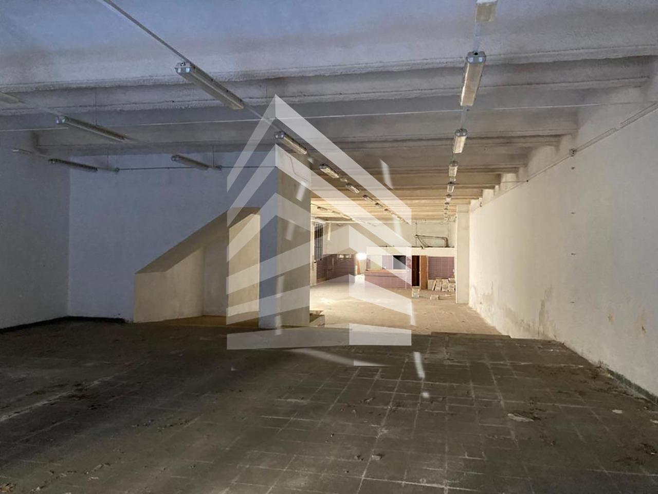 nave-industrial en olot · carrer-pare-antoni-soler-17800 800000€