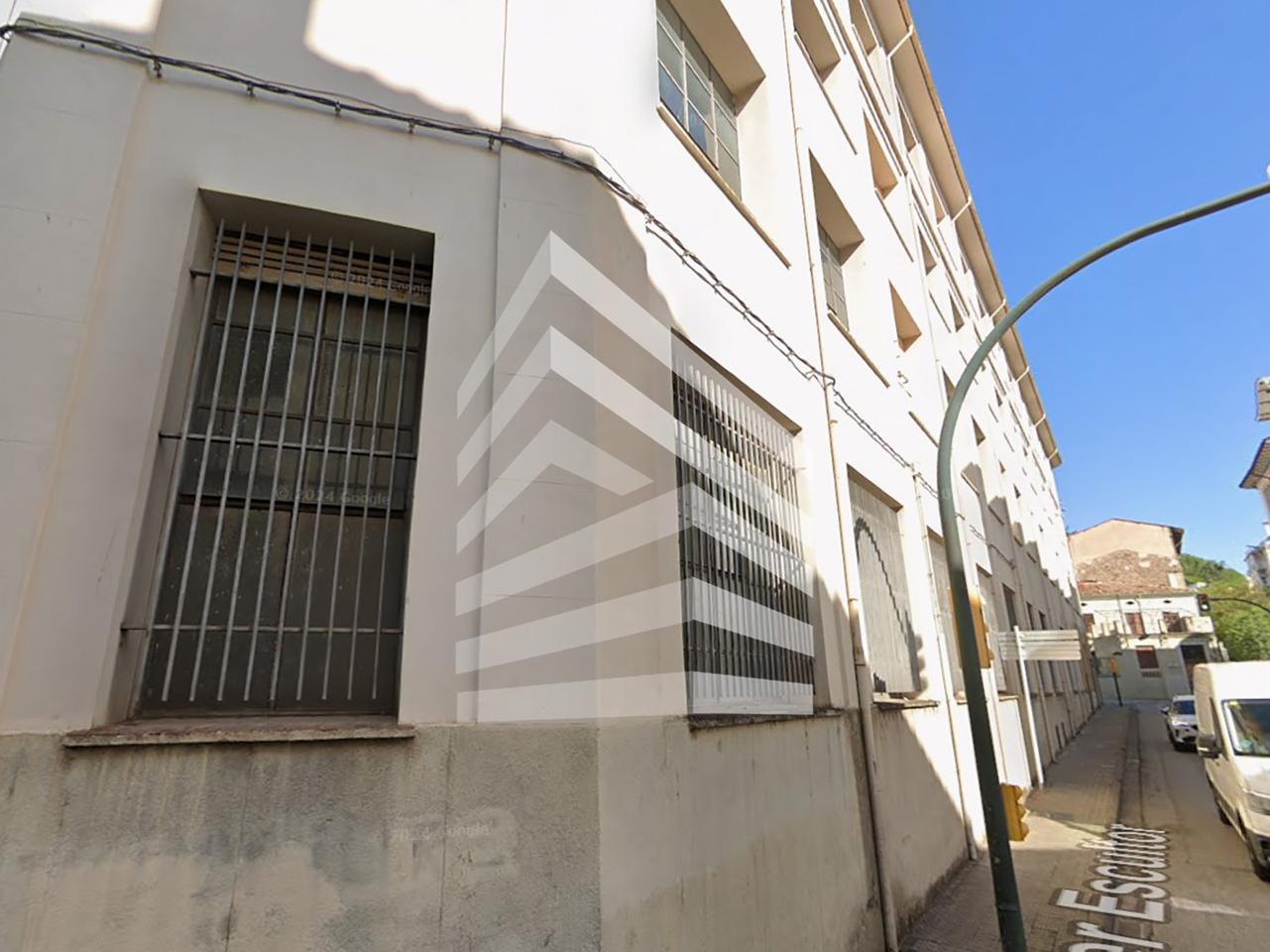 nave-industrial en olot · carrer-pare-antoni-soler-17800 800000€