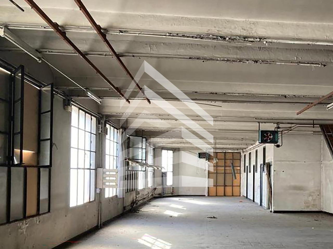 nave-industrial en olot · carrer-pare-antoni-soler-17800 800000€