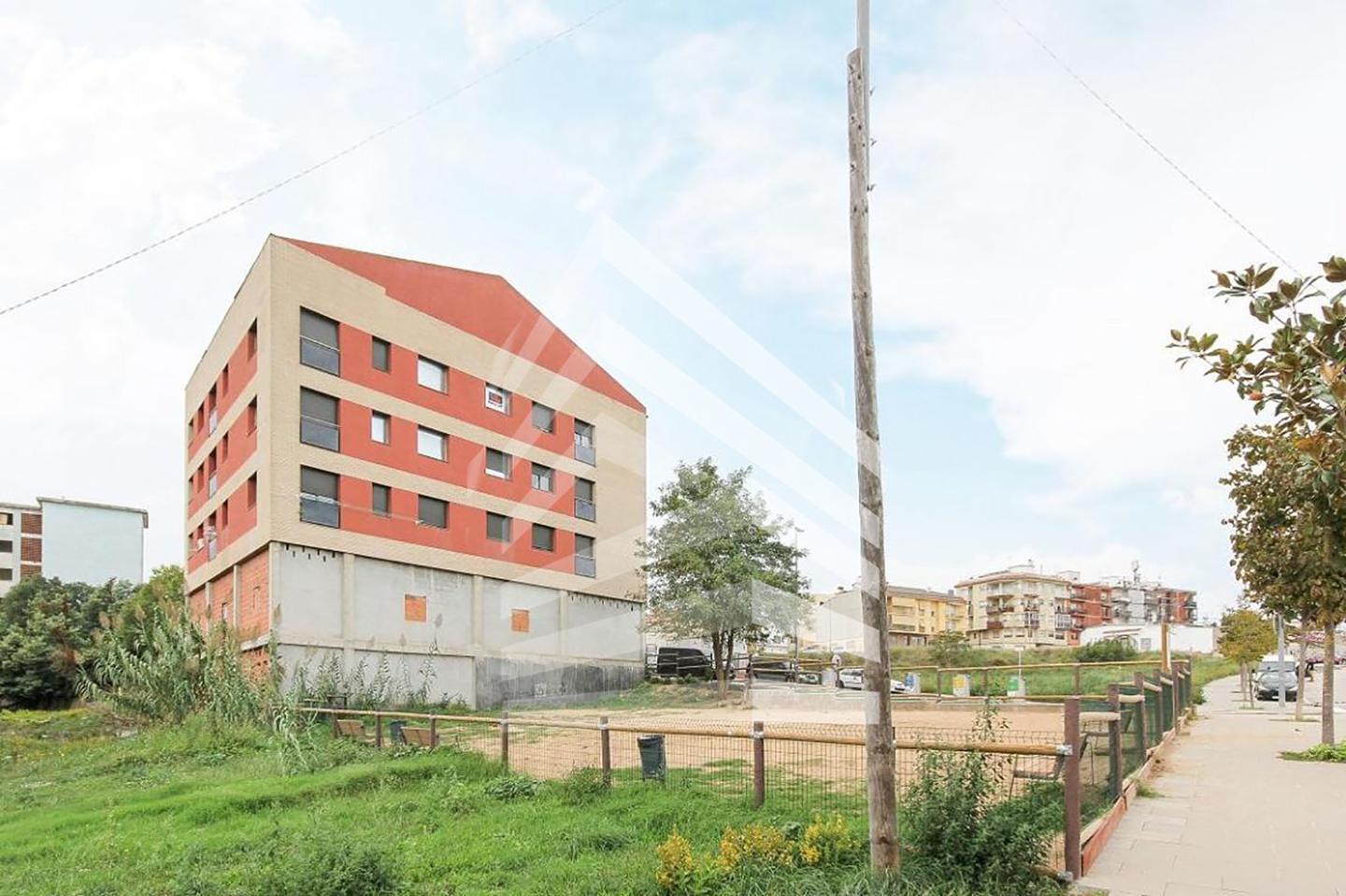 edificio en tordera · carrer-de-santiago-rusinol-08490 1850000€