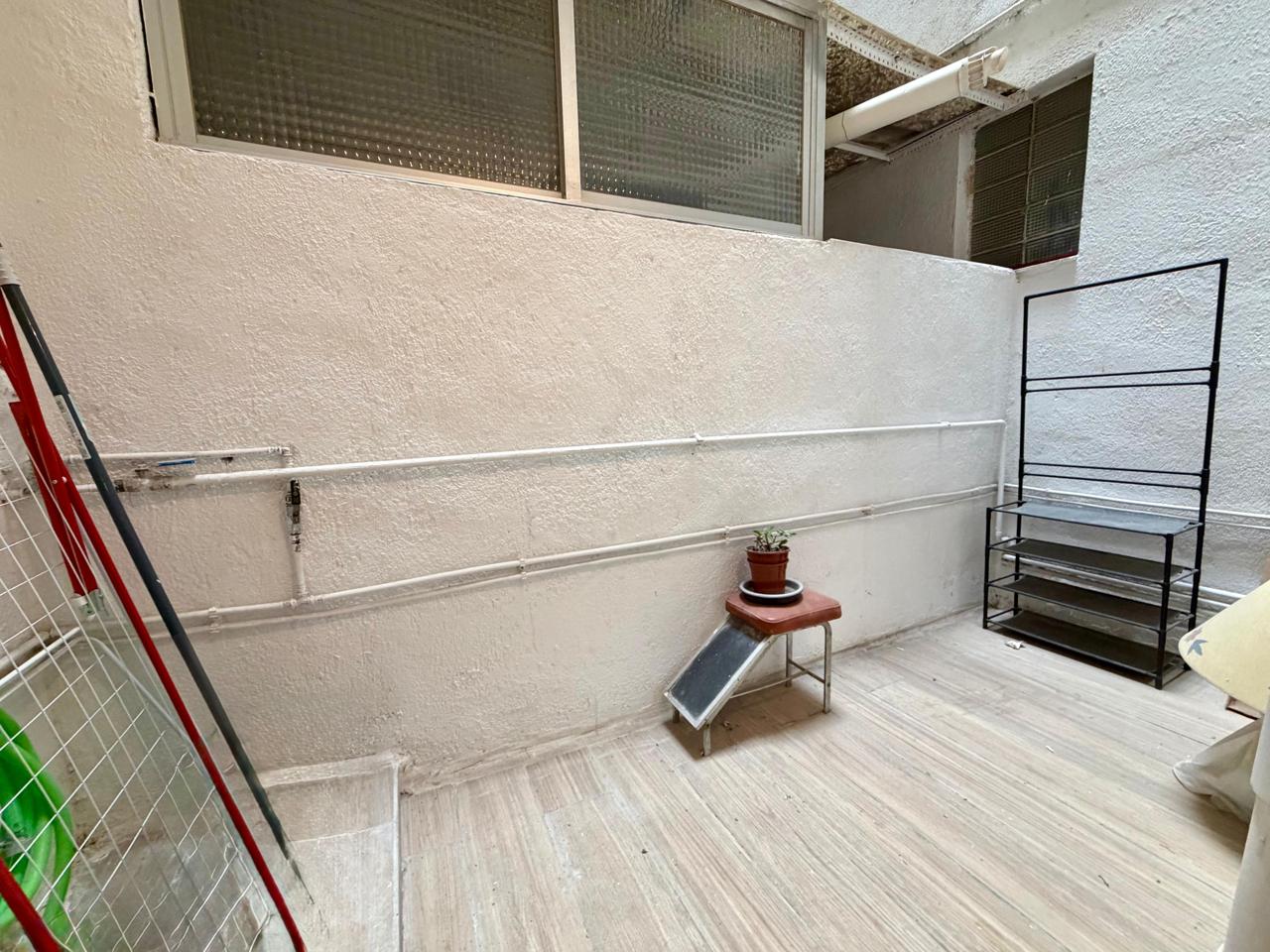 local en montcada-i-reixac ·  85000€