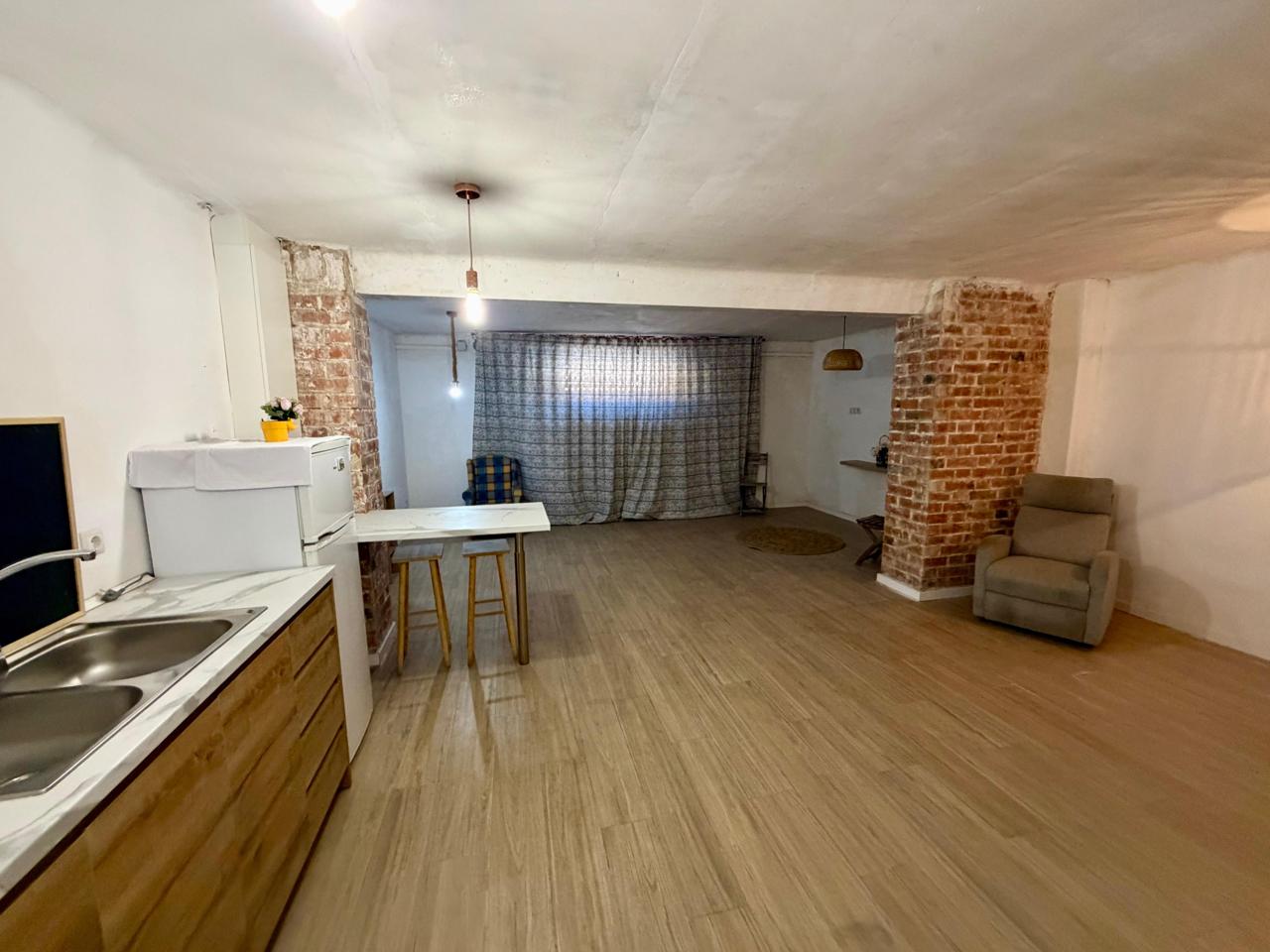 local en montcada-i-reixac ·  85000€