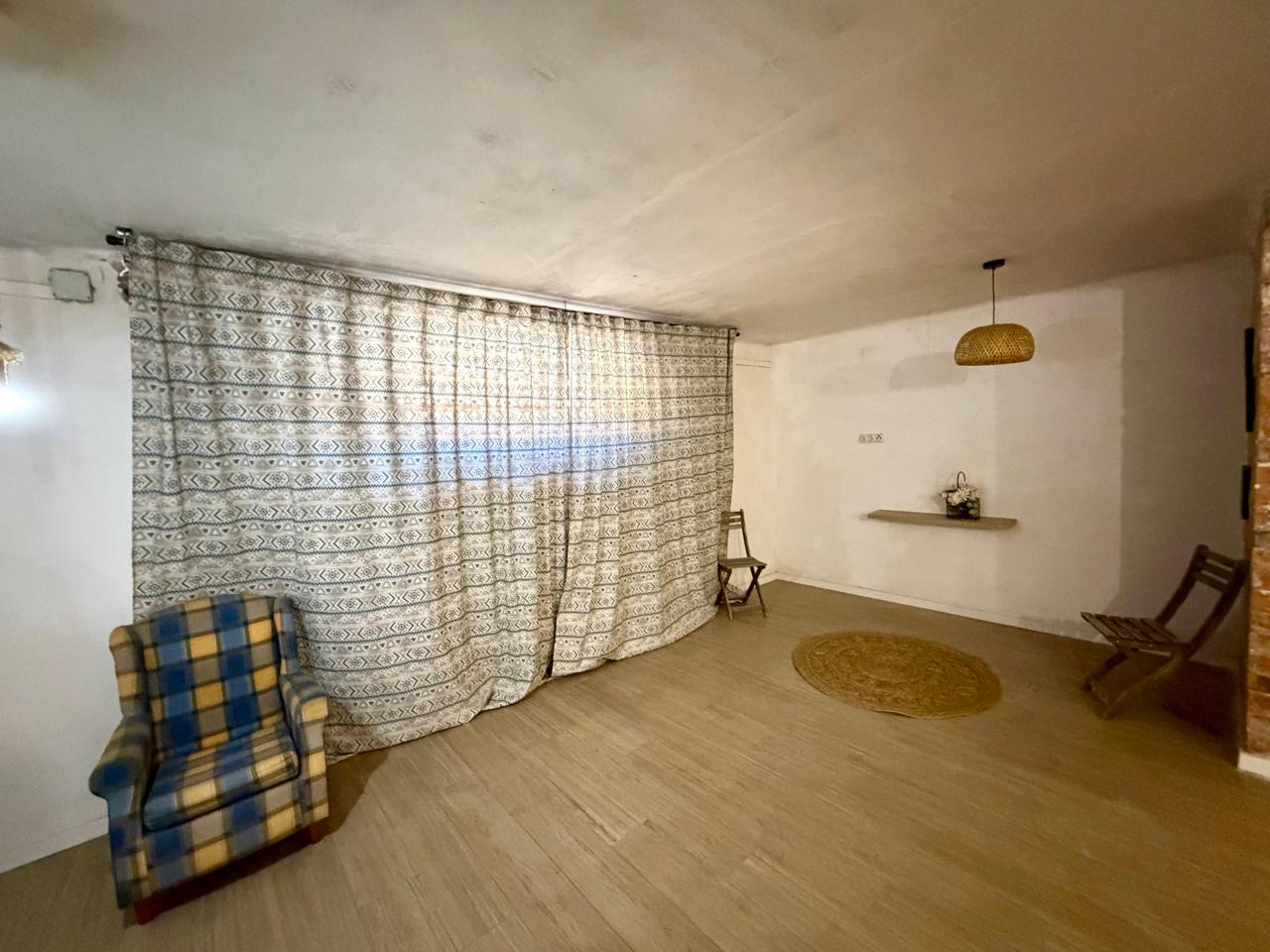 local en montcada-i-reixac ·  85000€