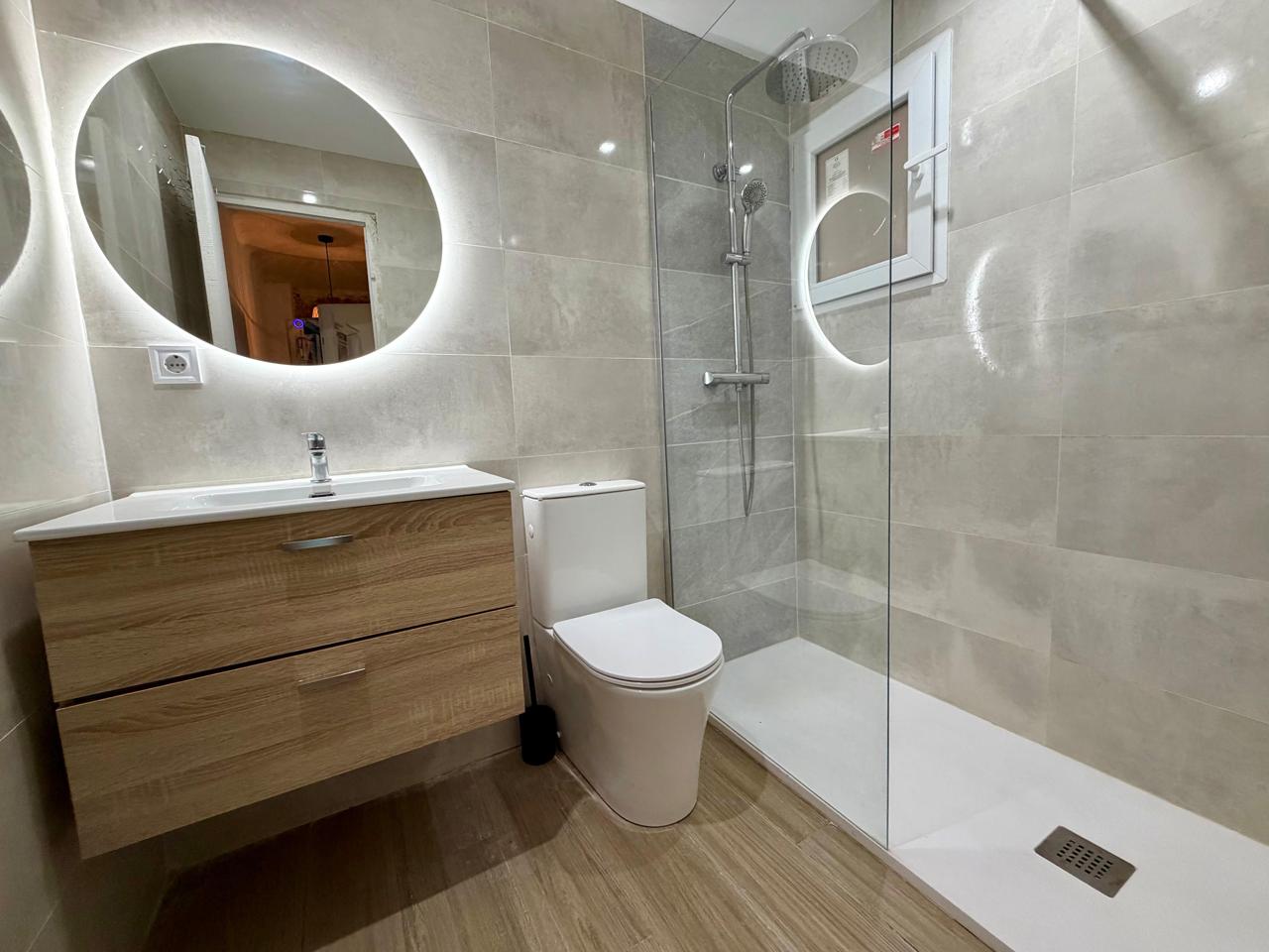local en montcada-i-reixac ·  85000€