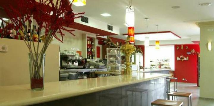 Local en Travesía de Montouto, Santiago, La Coruña de 190 m2