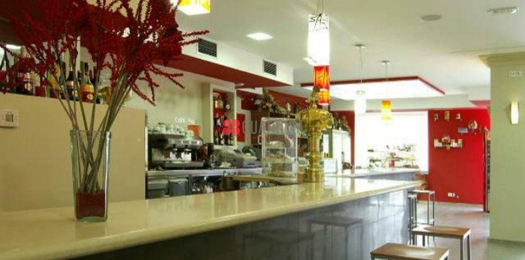 Local en Travesía de Montouto, Santiago, La Coruña de 190 m2