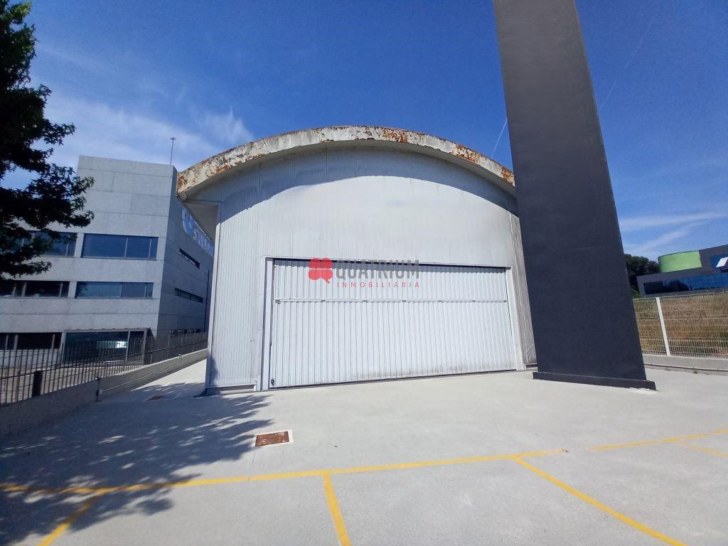 Nave industrial en Rúa de Amio, Santiago de Compostela, A Coruña de 453 m2