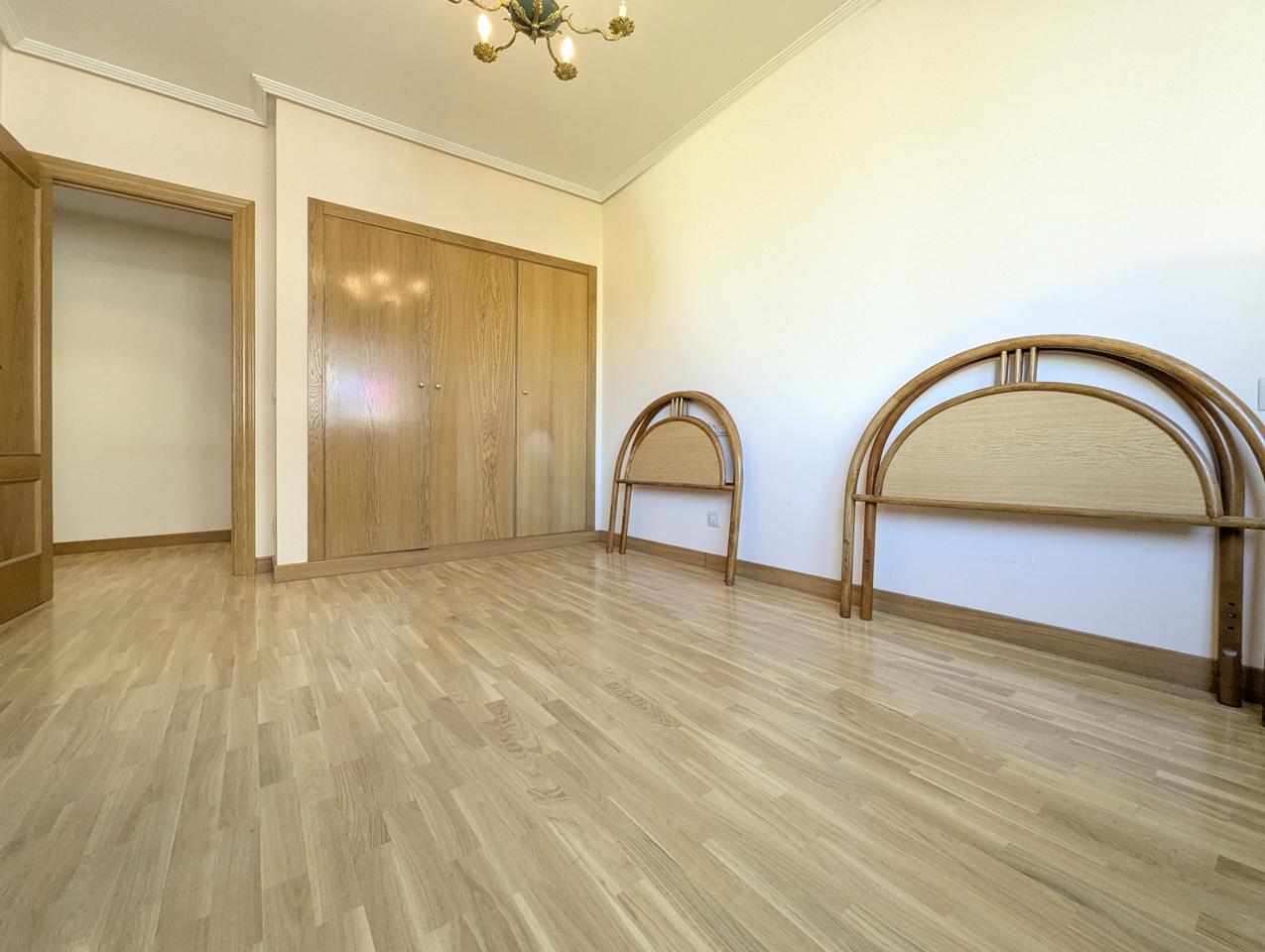 Villa en venta en Navarrete